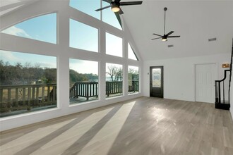 9568 Houston Hill Rd in Fort Worth, TX - Foto de edificio - Building Photo