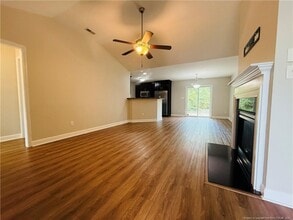 193 Bayleaf Dr in Raeford, NC - Building Photo - Building Photo