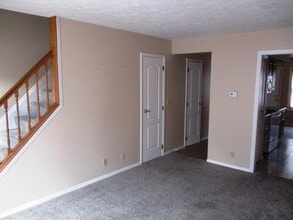 1700 Rockingham Dr in Normal, IL - Foto de edificio - Building Photo