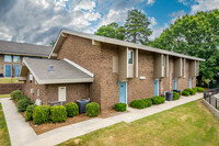 Pembrook Apartments photo'