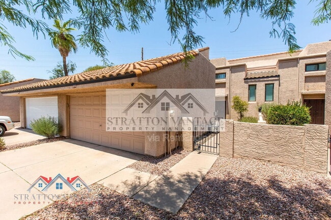 310 E Bluebell Ln in Tempe, AZ - Foto de edificio - Building Photo