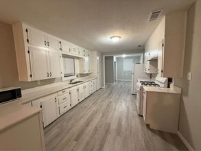 227 E Peach St in Eunice, LA - Building Photo - Building Photo