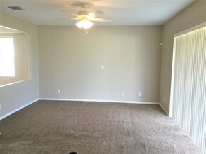 9221 Lost Mill Dr in Land O Lakes, FL - Building Photo - Building Photo