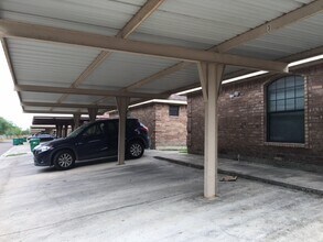 1404 E Quail St, Unit 4 in Pharr, TX - Building Photo - Building Photo