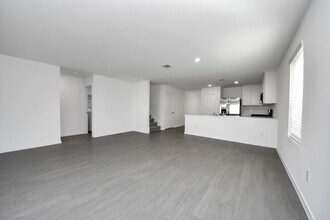 2523 Night Emerald Dr in Rosharon, TX - Foto de edificio - Building Photo