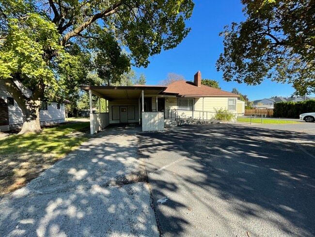 property at 8921 E Broadway Ave