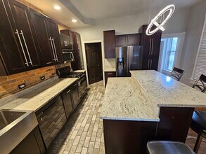943 Highland St in Columbus, OH - Building Photo - Building Photo
