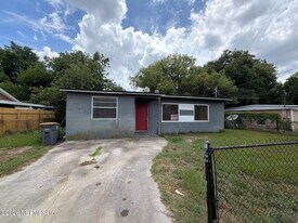 814 E 60th St in Jacksonville, FL - Building Photo