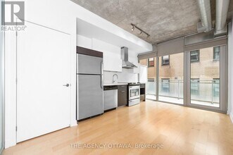 340-340 McLeod St in Ottawa, ON - Building Photo - Building Photo