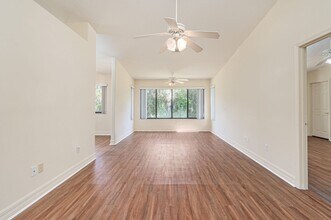 125 Blue Heron Dr in Daytona Beach, FL - Building Photo - Building Photo
