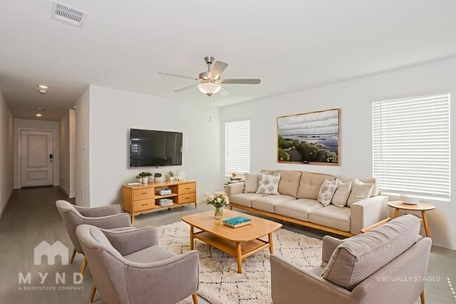 2736 Ctr Crk Ln in Fort Worth, TX - Building Photo - Building Photo