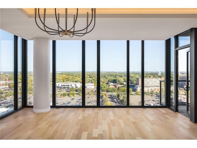 3650 Hazelton Rd in Edina, MN - Building Photo - Building Photo