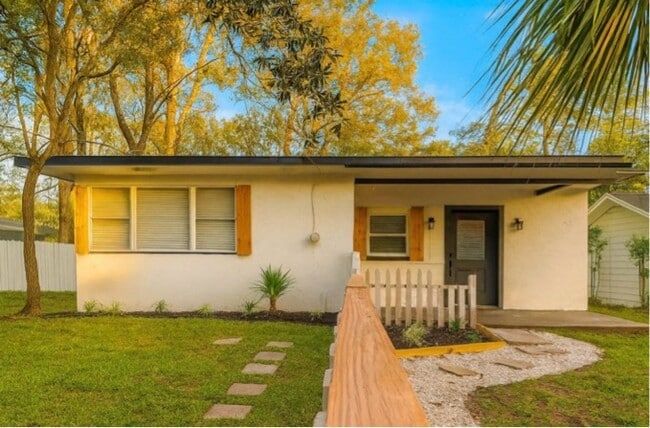 property at 1857 Brookview Dr S