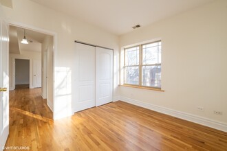 4201 N Lawndale Ave in Chicago, IL - Building Photo - Building Photo