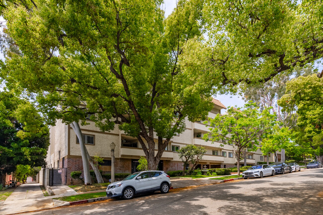 Columbus Terrace in Glendale, CA - Building Photo - Building Photo