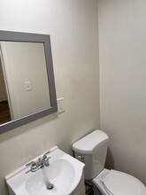 821 Mt Vernon Ave, Unit B in Portsmouth, VA - Foto de edificio - Building Photo