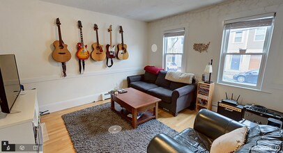 72 Gore St, Unit 1 in Cambridge, MA - Foto de edificio - Building Photo