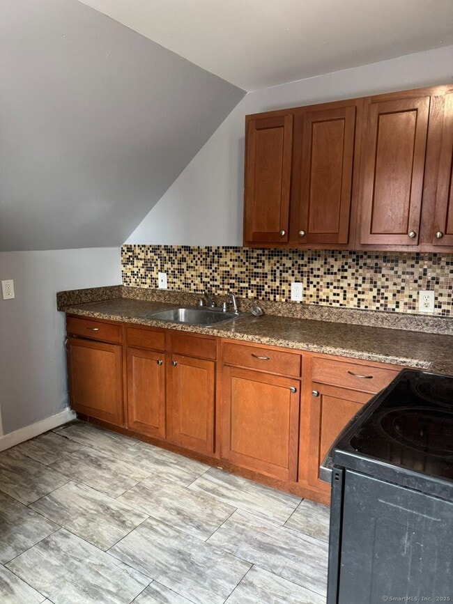 53 Cooke St in Waterbury, CT - Building Photo - Building Photo