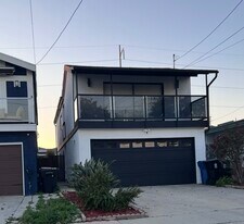 14721 Kingsdale Ave in Lawndale, CA - Building Photo