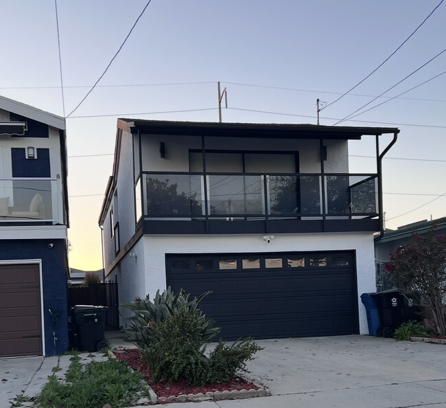 property at 14721 Kingsdale Ave