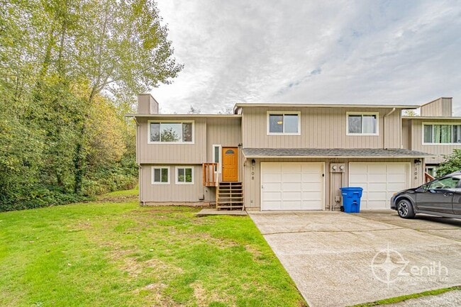 106 W Beacon Hill Dr in Longview, WA - Building Photo - Building Photo