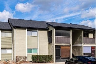 920 N Lake Destiny Rd in Altamonte Springs, FL - Building Photo