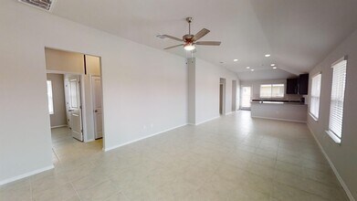 193 Heather Glen Dr in San Marcos, TX - Building Photo - Building Photo