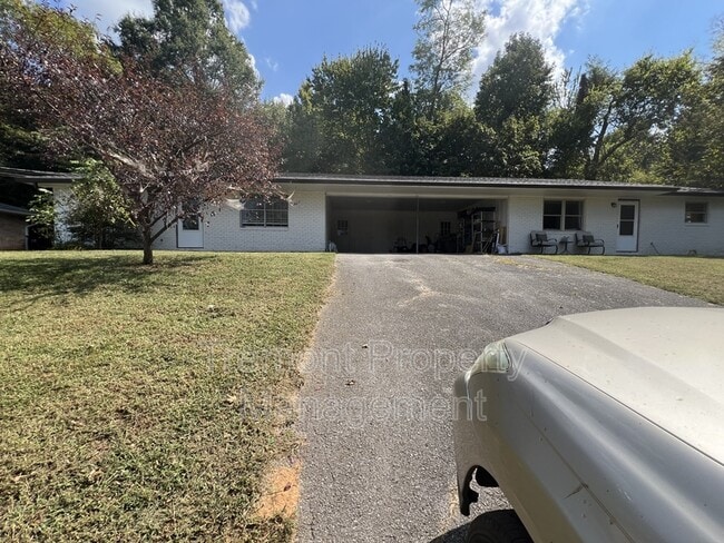property at 5784 Louise Ln