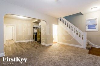 709 Porter St in Waukegan, IL - Foto de edificio - Building Photo