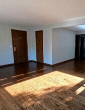 3618 N Ozanam Ave, Unit 3 in Chicago, IL - Building Photo - Building Photo
