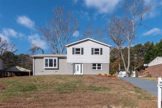 Room in House on Trafalgar Way in Chamblee, GA - Building Photo - Building Photo