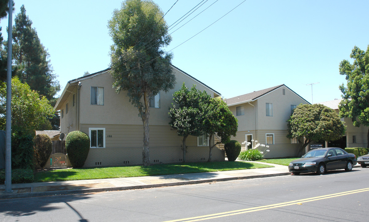 180 Rose Ct in Campbell, CA - Building Photo