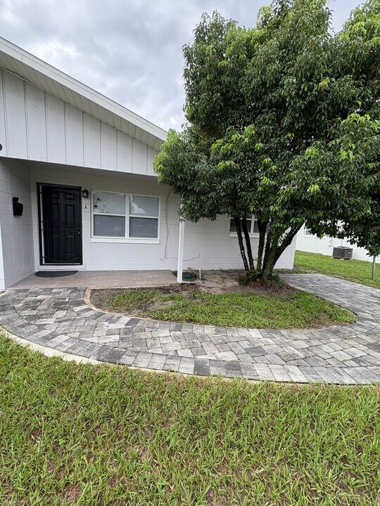 350 E Maine Ave in Longwood, FL - Building Photo