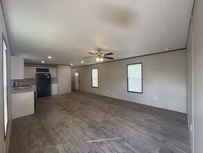 203 Linda St in Conroe, TX - Building Photo - Building Photo