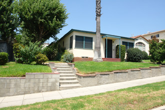 507 E Cypress Ave in Burbank, CA - Building Photo - Building Photo