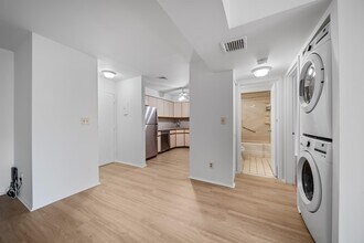 99 Teaneck Rd in Ridgefield Park, NJ - Building Photo - Building Photo