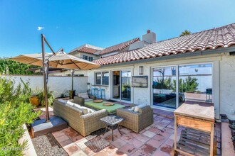 5804 N Scottsdale Rd in Paradise Valley, AZ - Building Photo - Building Photo