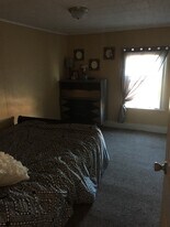 623 Coffeen St, Unit B in Watertown, NY - Building Photo