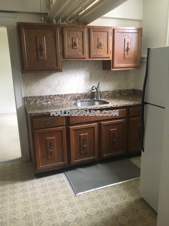 88 Maple St in Malden, MA - Building Photo
