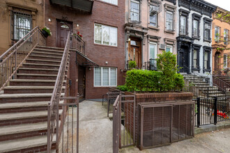 160 Heyward St in Brooklyn, NY - Building Photo - Building Photo