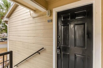 1035 S Hiawassee Rd in Orlando, FL - Building Photo - Building Photo