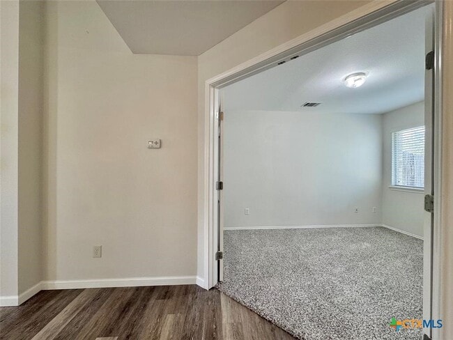 property at 916 Gentry Dr