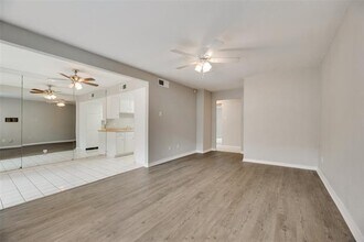 15914 Stillwood St in Dallas, TX - Building Photo - Building Photo