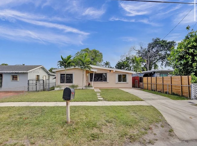 410 NE 171st Terrace in North Miami Beach, FL - Building Photo - Building Photo