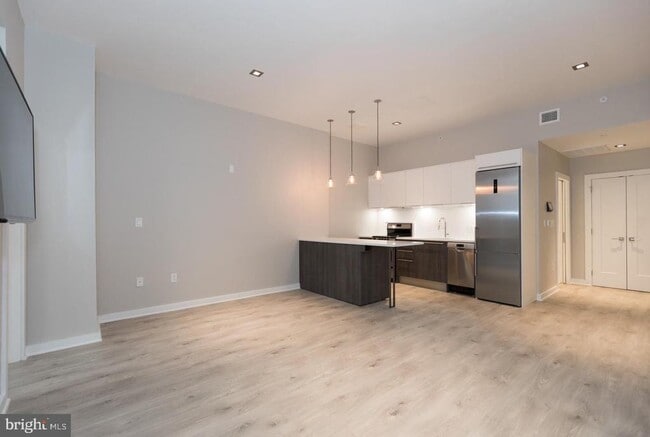 1602 Sansom St in Philadelphia, PA - Building Photo - Building Photo