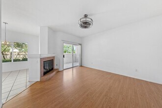 10116 Jacob Pl in Las Vegas, NV - Foto de edificio - Building Photo