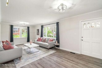 2400 Kantebury Dr in Knoxville, TN - Building Photo - Building Photo