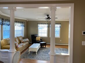 321 Turner St, Unit upstairs unit in Auburn, ME - Building Photo - Building Photo