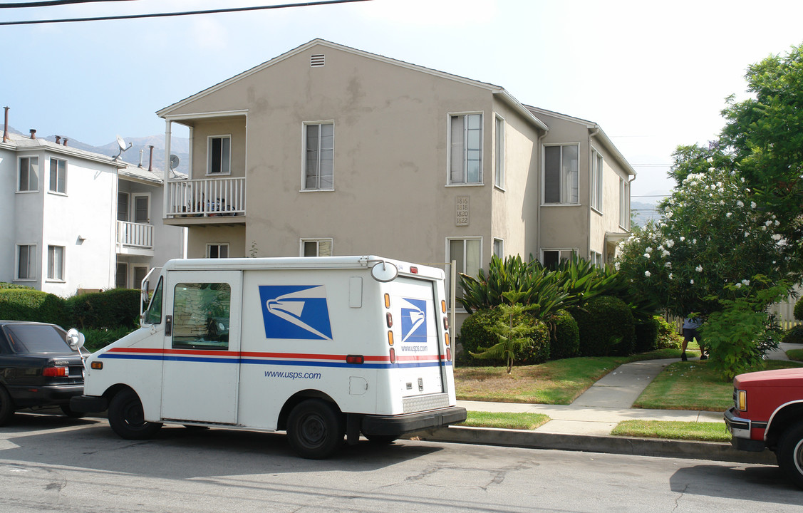 1816-1822 Scott Rd in Burbank, CA - Building Photo