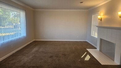 4854 E Nevada Ave in Fresno, CA - Building Photo - Building Photo